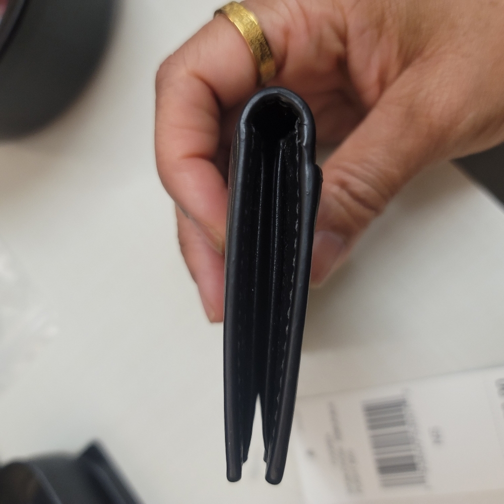 Black leather Michael Kors card wallet